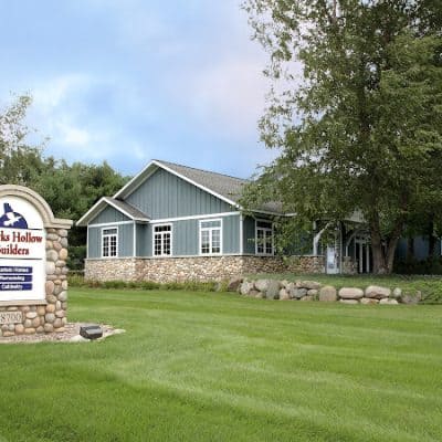 Hawks Hollow Builders