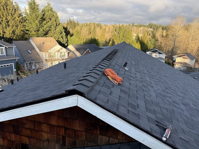 Silverlining Roof LLC