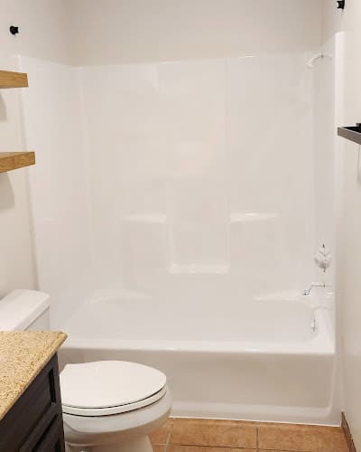 Bathtub And Sink Reglazing Studio