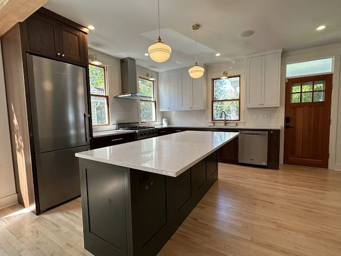 Evergreen Granite and Cabinet