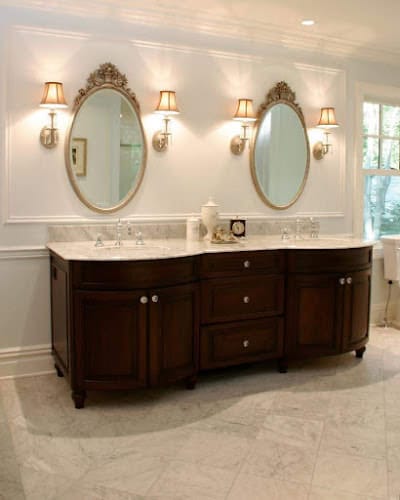 KITCHENS BY WOODWORKS