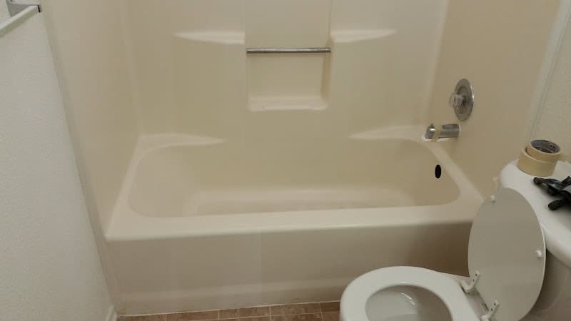Bathtub and Sink Refinishing