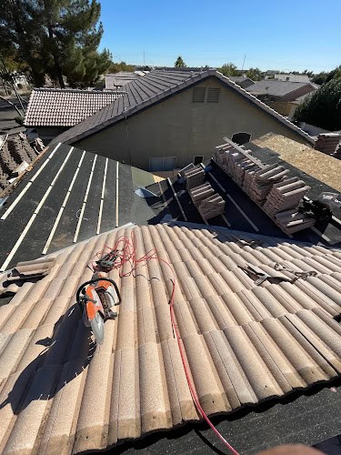 Rob's Roofing LLC