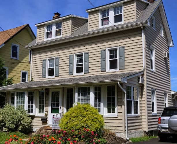 Hynes Construction - Decks, Roofing & Siding