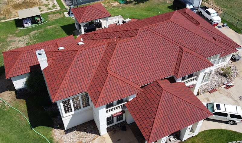 Deluxe Roofing and Construction, LLC