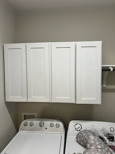 DB's Custom Cabinets & Vanities