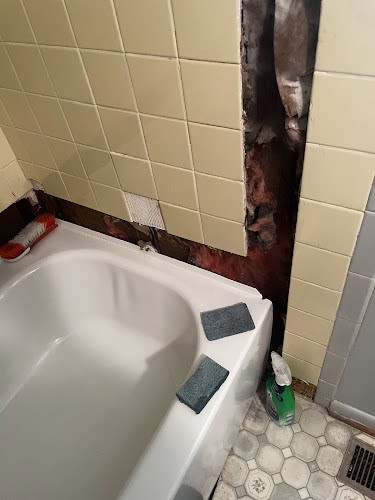 Holt Plumbing Company
