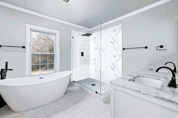 Polymarm Luxury Shower Surrounds