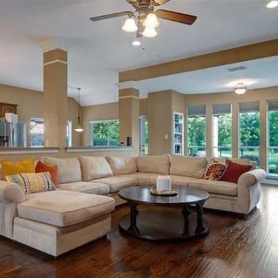 Della Floors & Construction