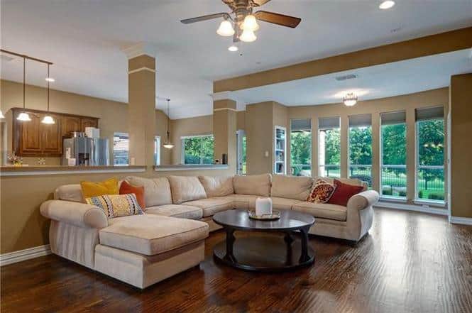 Della Floors & Construction