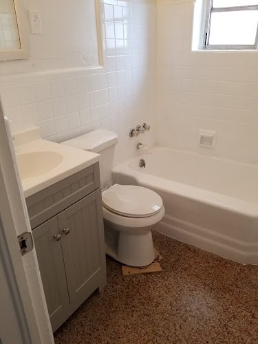 Nelson Tub & Tile Reglazing
