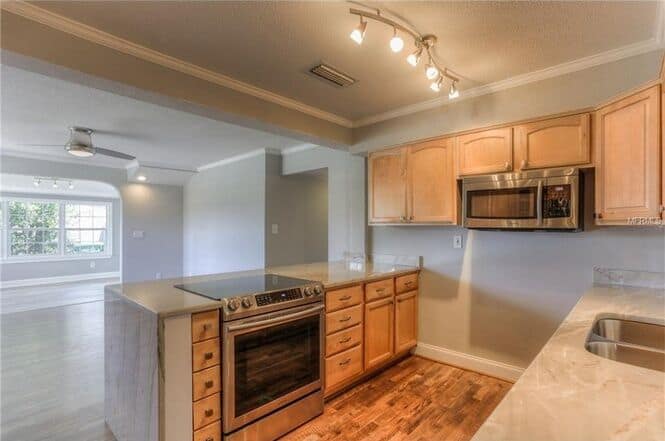 Stone Kraft Tiles and Cabinetry Inc.