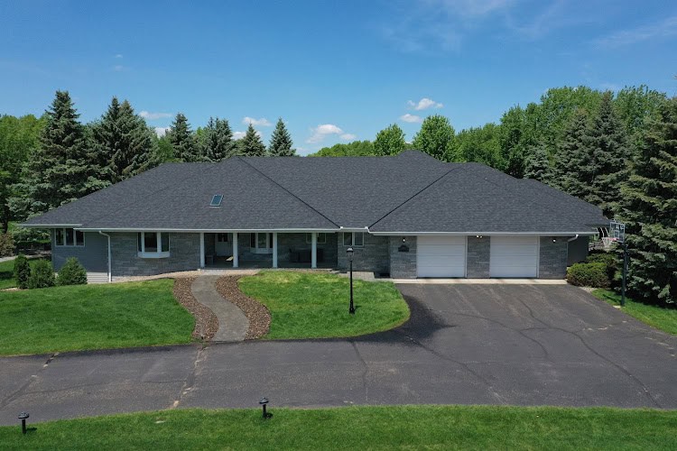 CoMitted 365 Roofing & Exteriors