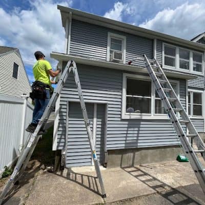 Supreme Gutters LLC