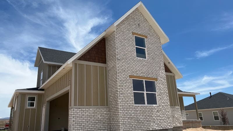 M&M Gutters & Exteriors