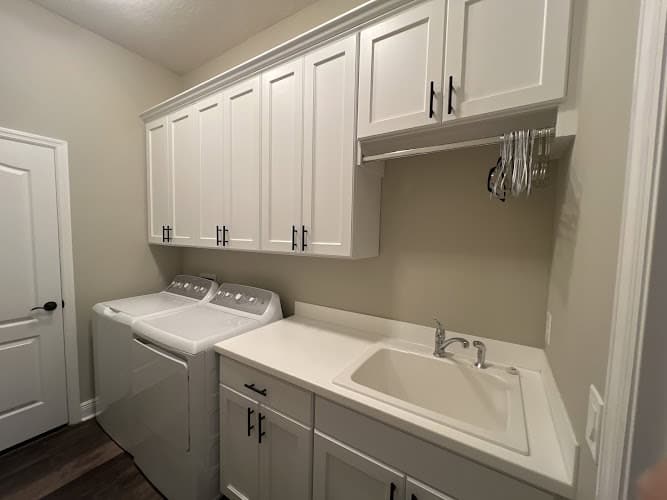 USA Murphy Beds & Custom Cabinetry