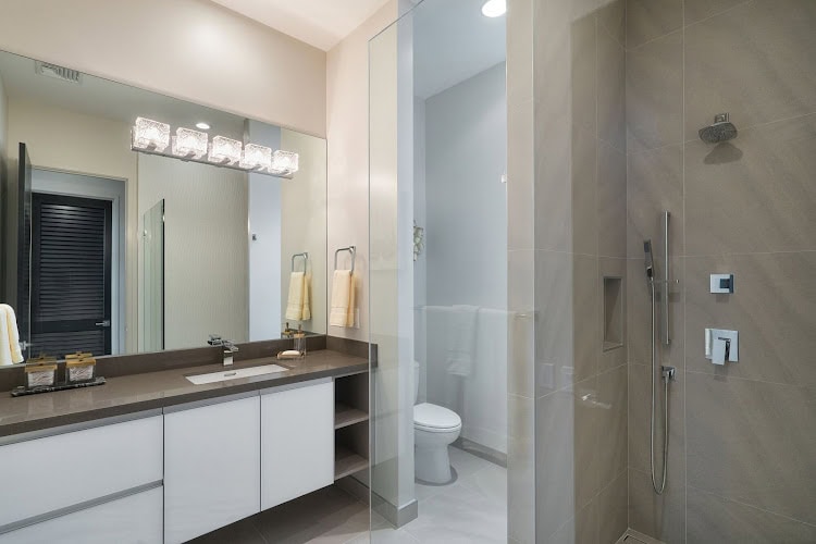 Ids Group - Contemporary Kitchens, Closets & Bath
