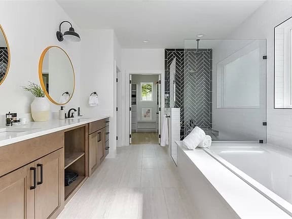 M P Carpet And Floors LLC
