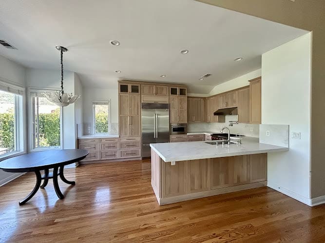 Royal Kitchen Cabinets, Flooring & Bath