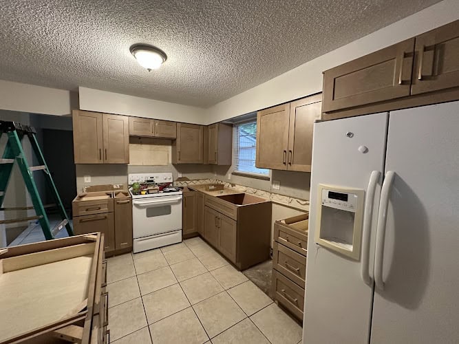Paly Cabinetry LLC.