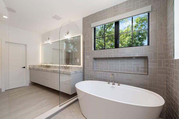 Distinctive Cabinetry