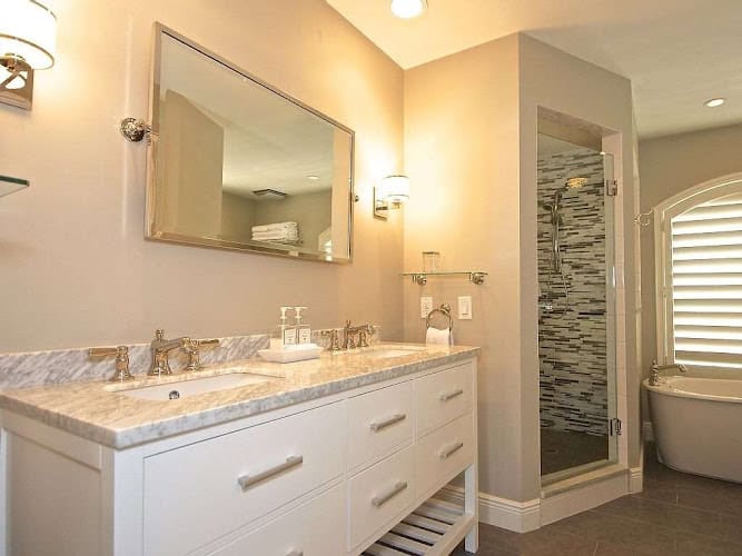 Design Element Bath & Decor