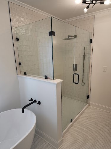 Lakefront Glass LLC