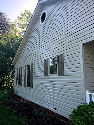 AquaCLEAN Pressure Washing & SOFTWASH Specialist