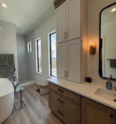 Wrightway Cabinets & Trim Inc