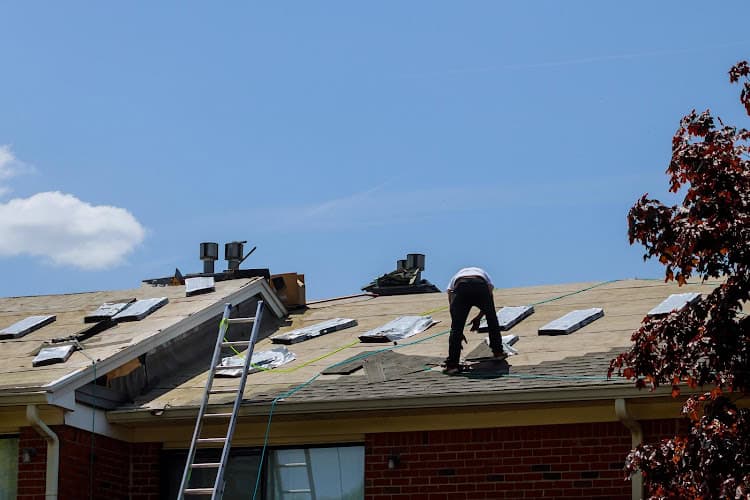 Deschutes Roofing