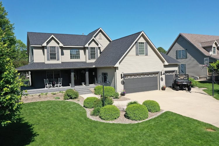 AGG Roofing - LaSalle