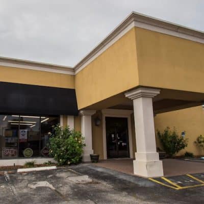 Carr's Flooring America - Casselberry