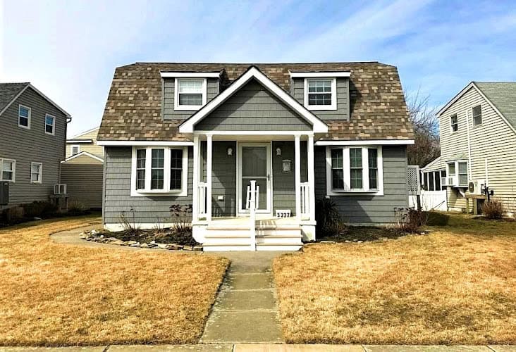 ECC Roofing & Siding