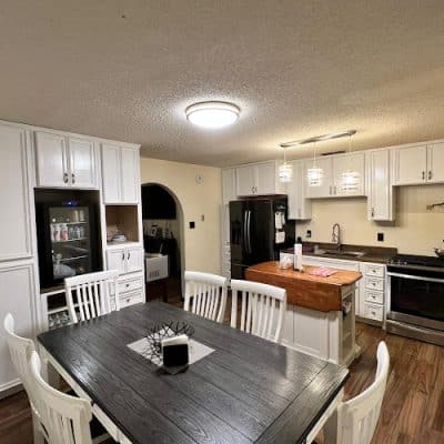 Leal cabinets