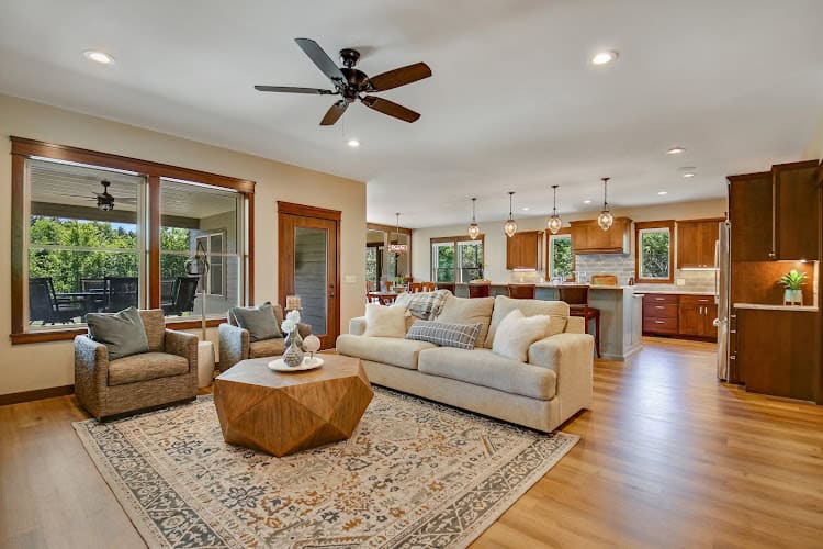 Legacy Custom Homes & Renovations