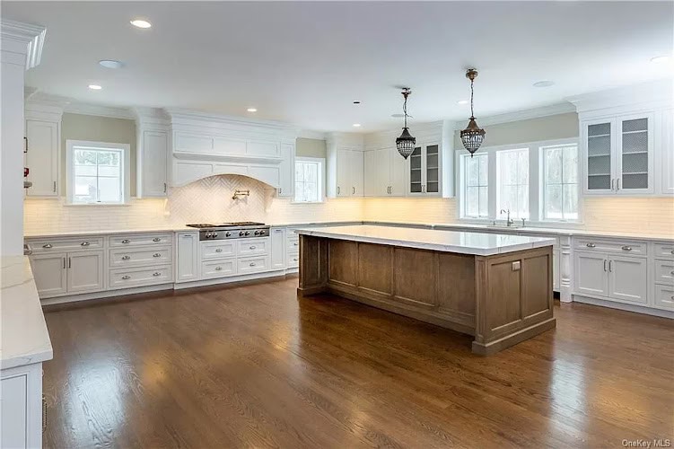 Silva Cabinetry & Stone