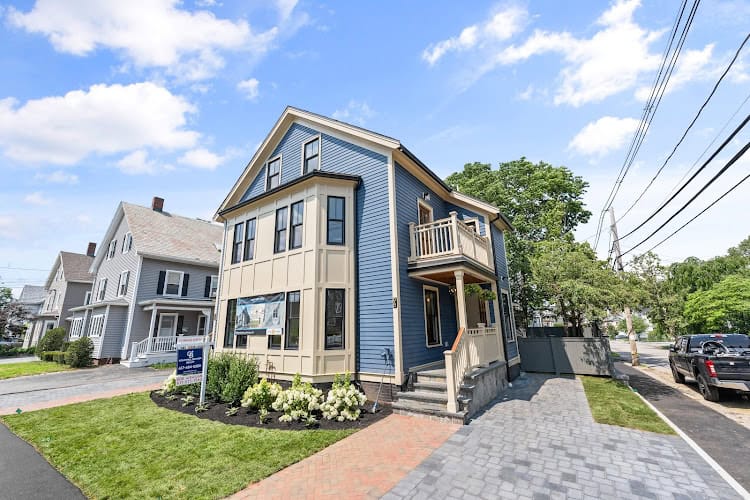Woodworks Custom Homes