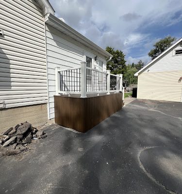 IC Build: Deck Builder & Remodeling Contractor