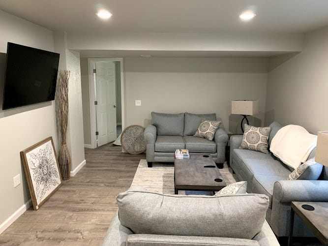E & M Remodeling LLC