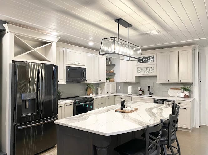 Standard Lumber/Kitchens - Ludington