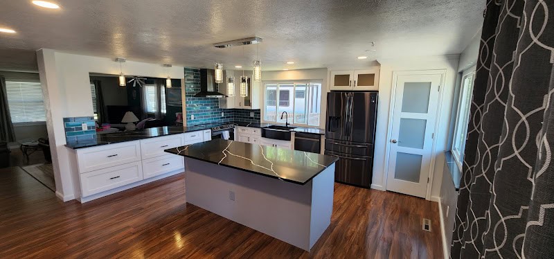 Seamless Renovations LLC