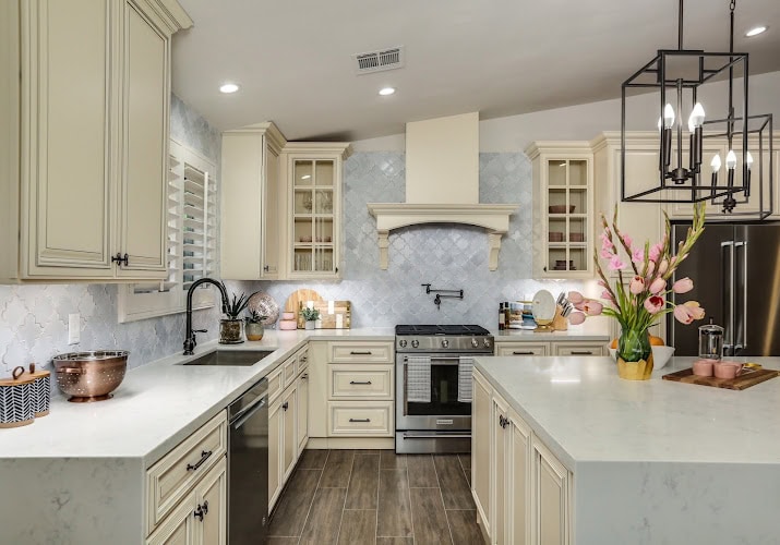 Saviors Custom Carpentry, Inc