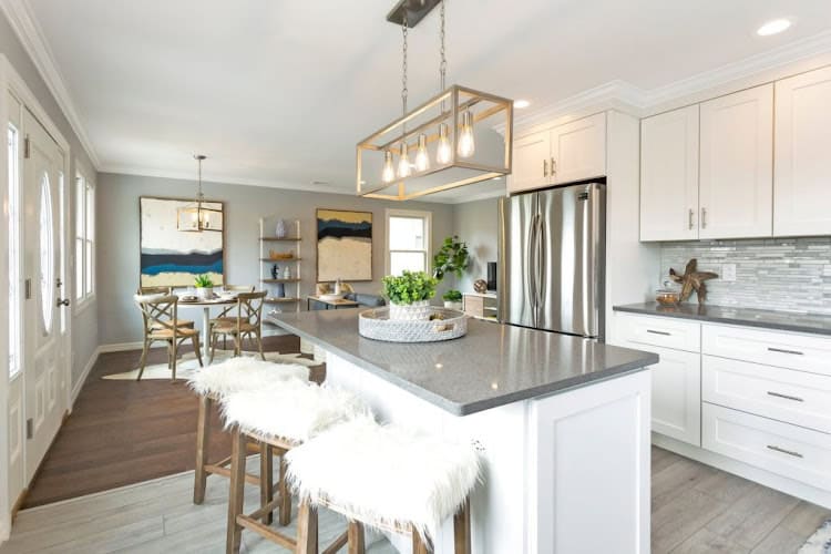 American Refinishing & Remodeling