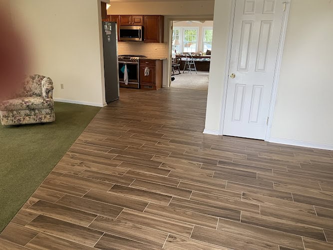 Expertile LLC