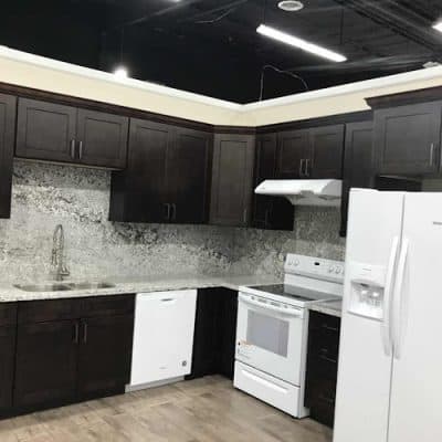 APEX Kitchen cabinet and Quartz Countertop