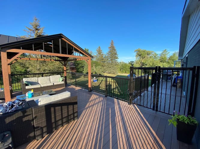 Deck Builder Seattle