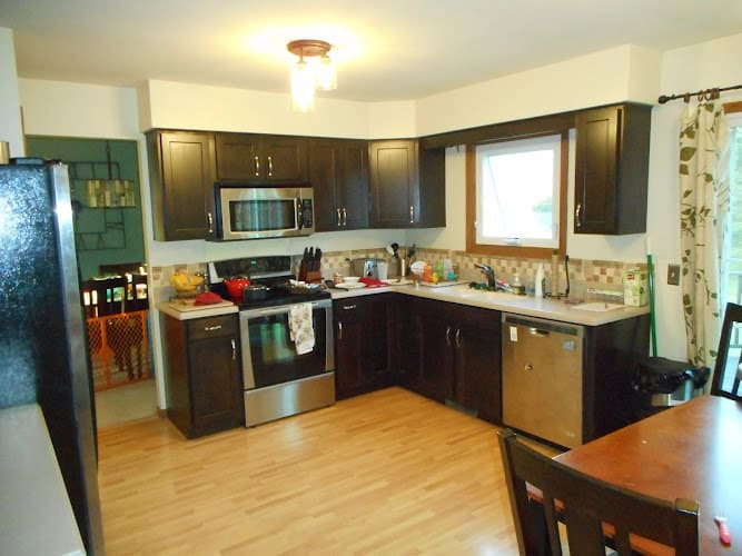 Custom Cabinets Refacing & Tops