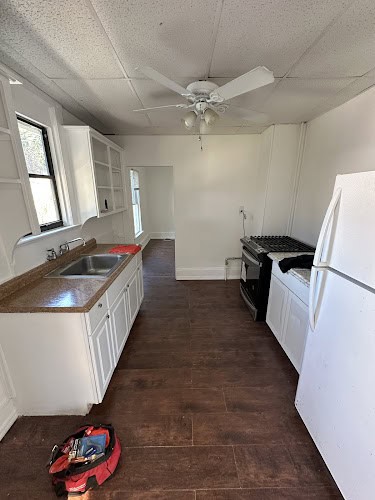 Hollingsworth Renovations LLC