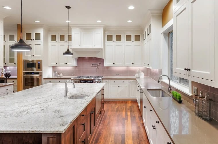 Custom Cabinets & Remodeling
