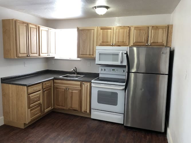 Leon Remodeling LLC